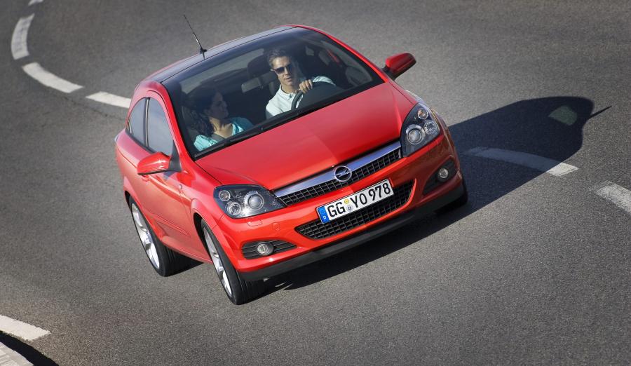  Opel Astra GTC 2005 года  (фото 165 из 212)